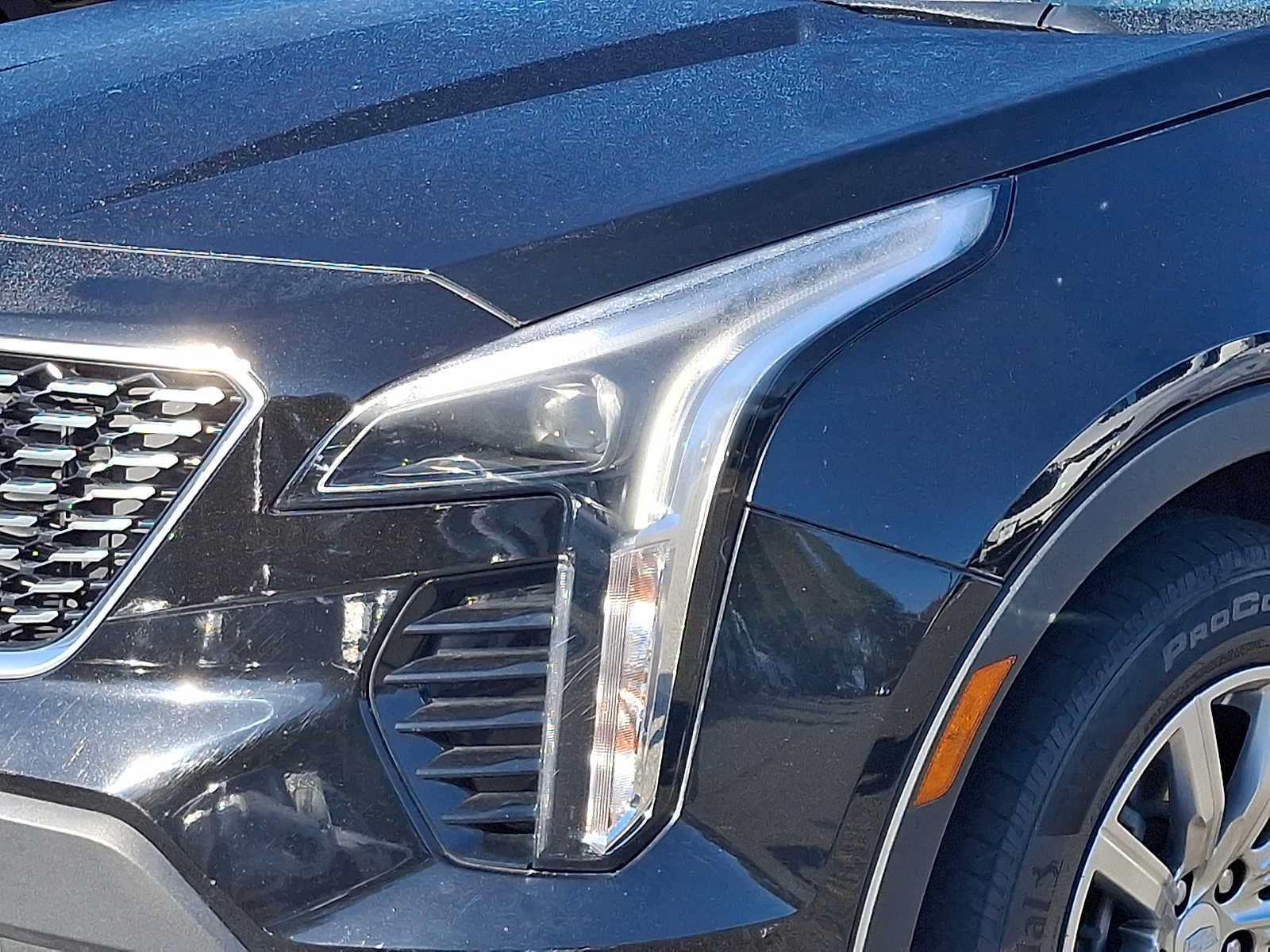 Used 2022 Cadillac XT4 Premium Luxury w/ Safety Alert Package AWD/4WD image 9