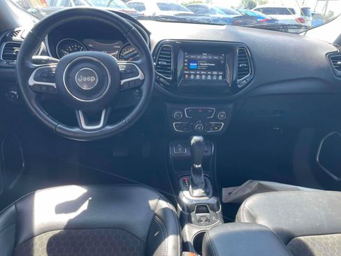 Used 2020 Jeep Compass Latitude FWD image 15