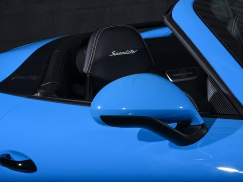 Used 2019 Porsche 911 Speedster RWD image 11