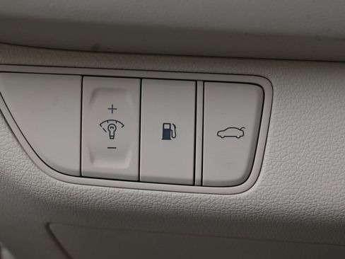 New 2026 Genesis G70 2.5T Prestige image 25