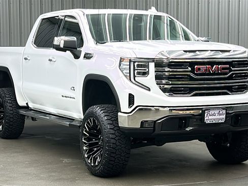 Used 2023 GMC Sierra 1500 SLT image 7