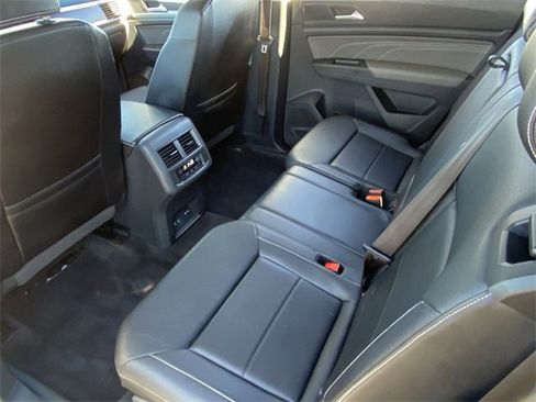 Used 2023 Volkswagen Atlas SE image 17