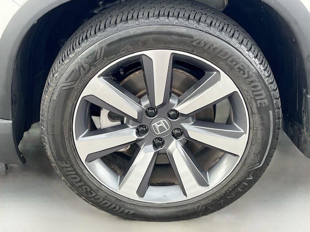 Used 2025 Honda Pilot Elite image 34