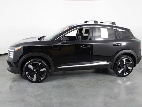 Certified 2026 Nissan Kicks SR FWD image 14
