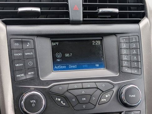 Used 2017 Ford Fusion SE FWD image 25