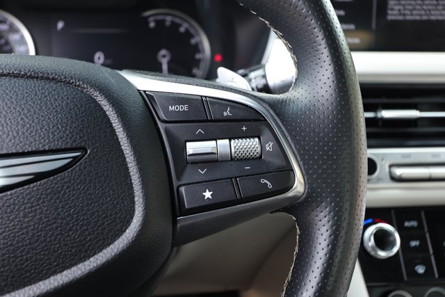 Used 2025 Genesis G70 2.5T AWD/4WD image 13