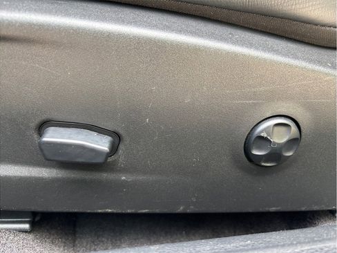 Used 2015 Dodge Challenger SRT Hellcat RWD image 20