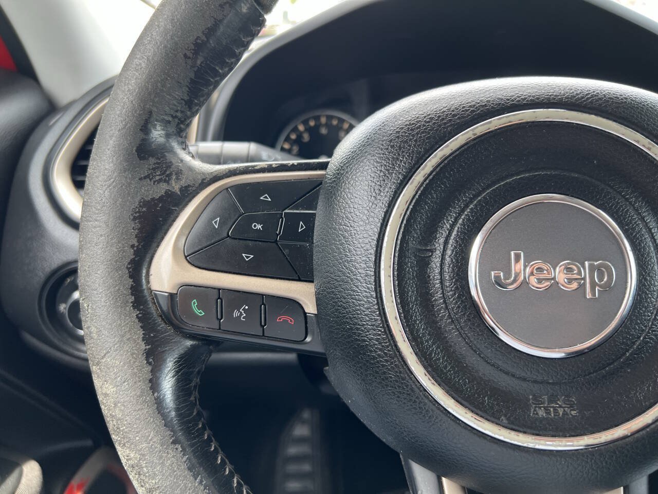 Used 2015 Jeep Renegade Latitude FWD image 21