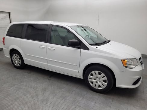 Used 2017 Dodge Grand Caravan SE FWD image 11