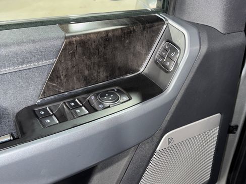 Used 2023 Ford F150 Lariat w/ Trailer Tow Package image 18