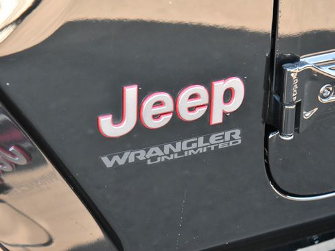Used 2019 Jeep Wrangler Unlimited Rubicon image 14