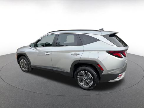 Used 2025 Hyundai Tucson Blue image 10