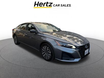 Used 2025 Nissan Altima 2.5 SV