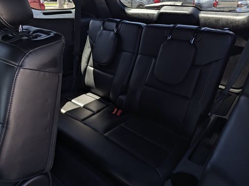 Used 2022 Ford Explorer ST w/ Equipment Group 401A RWD image 9