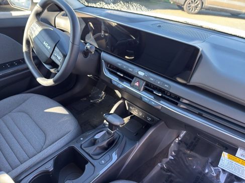 Used 2025 Kia K4 EX image 20
