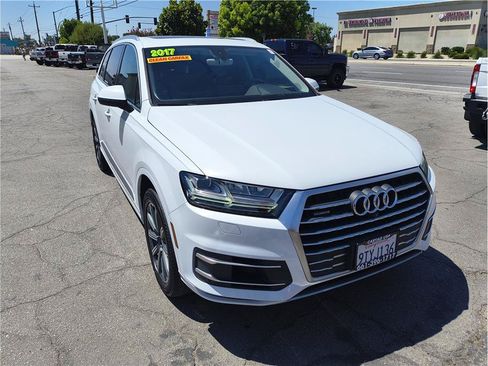Used 2017 Audi Q7 3.0T Premium Plus AWD/4WD image 2