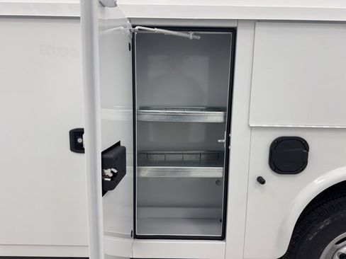 New 2026 Chevrolet Express 3500 w/ Power Convenience Package image 23