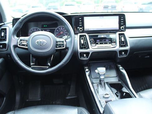 Used 2021 Kia Sorento EX w/ EX AWD X-Line Package image 15