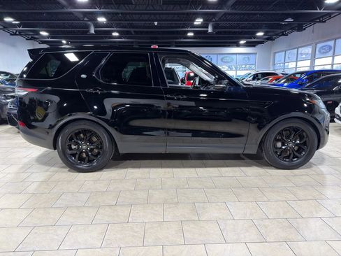Used 2018 Land Rover Discovery SE image 32