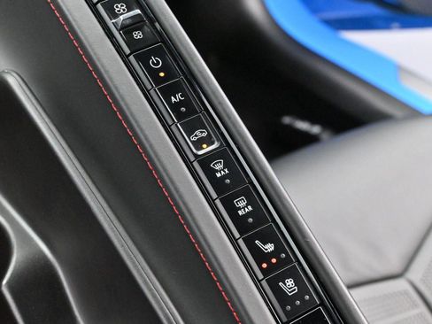 Used 2021 Chevrolet Corvette Stingray Premium Conv w/ Z51 Performance Package image 31