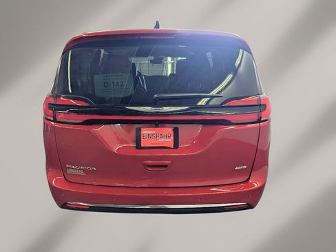New 2026 Chrysler Pacifica Select image 29