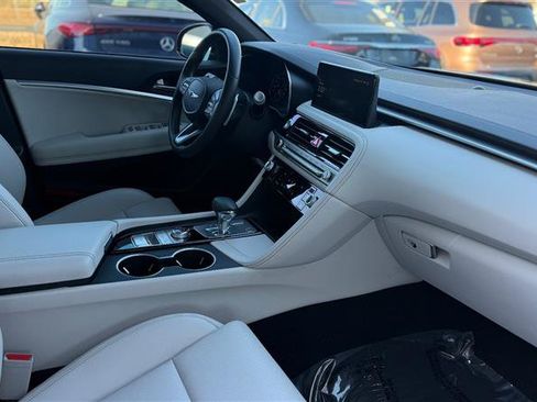 Used 2025 Genesis G70 2.5T AWD/4WD image 30