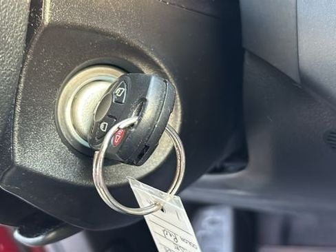 Used 2018 Ford Escape SE FWD image 11