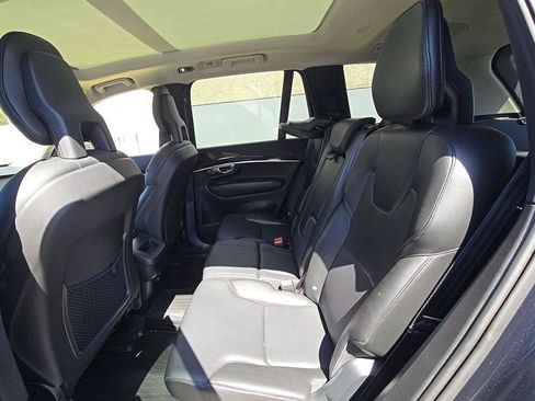 Used 2017 Volvo XC90 T5 Momentum w/ Vision Package FWD image 12