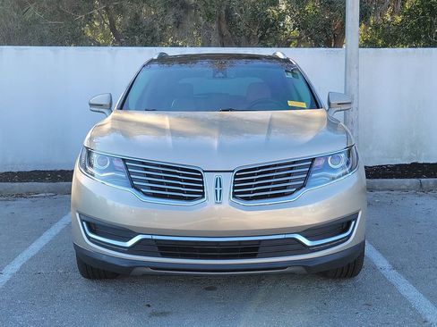 Used 2017 Lincoln MKX Reserve w/ Lincoln MKX Climate Package image 3