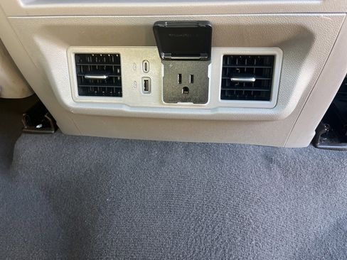 Used 2025 Chevrolet Silverado 1500 LT image 25