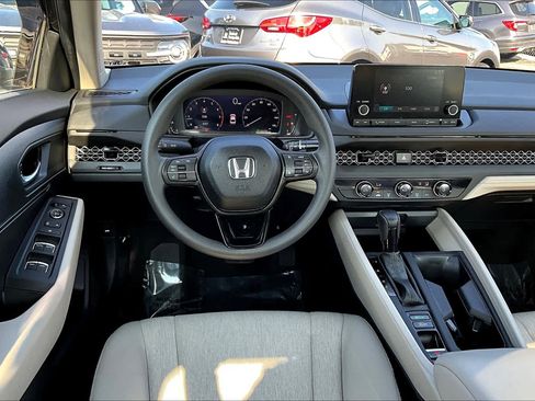 Used 2023 Honda Accord LX image 5