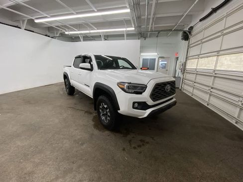 Used 2023 Toyota Tacoma TRD Off-Road w/ Black Out Package (TMS) image 8