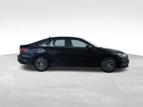 Used 2020 Volkswagen Jetta SE w/ SE Cold Weather Package FWD image 13