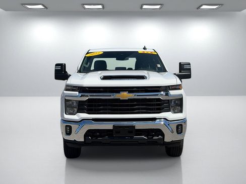 Used 2025 Chevrolet Silverado 2500 LT w/ Convenience Package AWD/4WD image 9