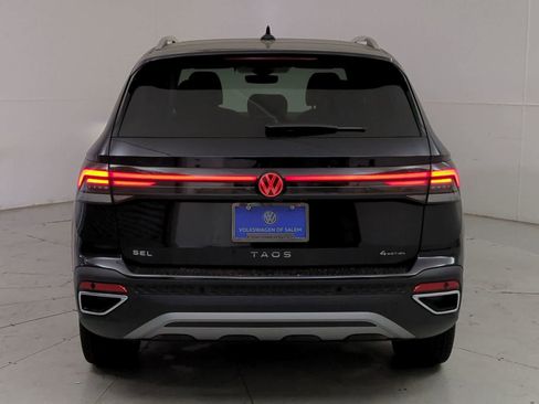 New 2025 Volkswagen Taos SEL image 5