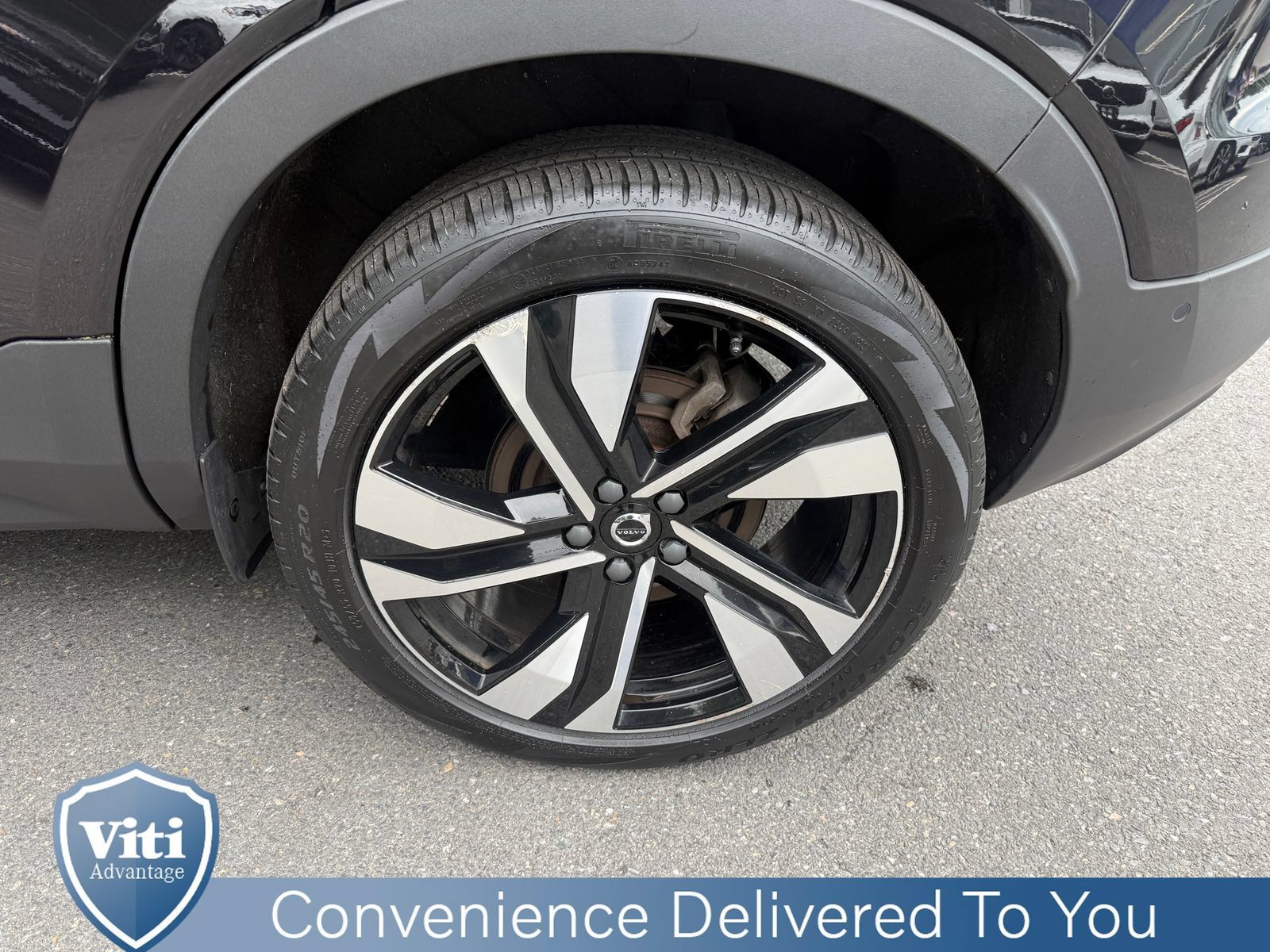 Certified 2023 Volvo XC40 B5 Ultimate w/ Protection Package Premier AWD/4WD image 13