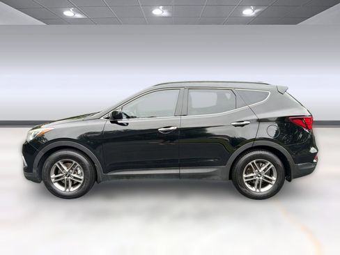 Used 2017 Hyundai Santa Fe Sport FWD image 2