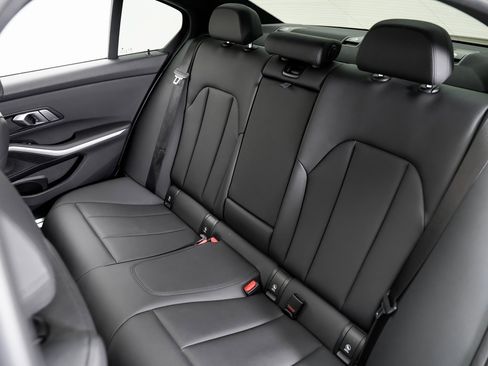 Used 2020 BMW 330i xDrive 330i xDrive w/ Convenience Package image 25