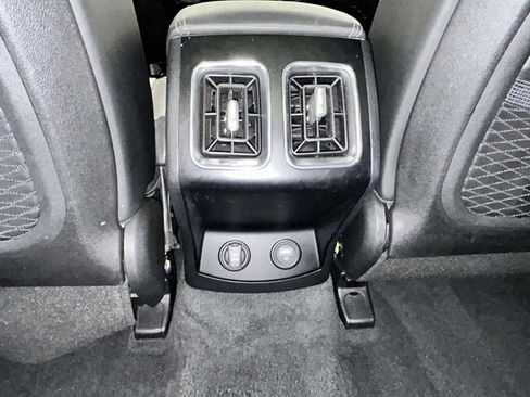 Used 2023 Kia Sorento S w/ Panoramic Sunroof Package FWD image 10