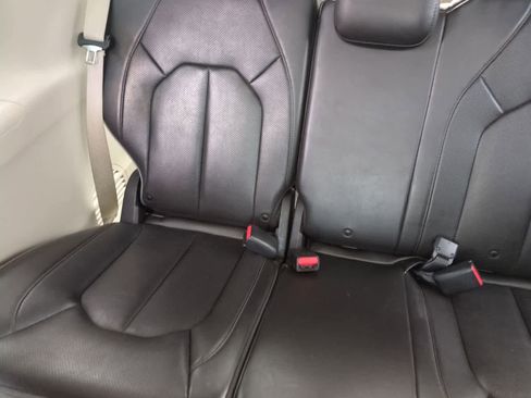 Used 2020 Chrysler Pacifica Limited w/ Tire & Wheel Group image 23