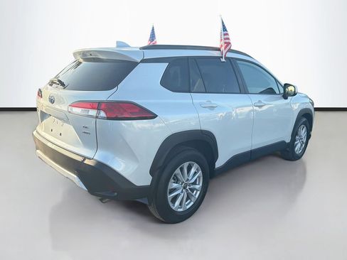 Used 2023 Toyota Corolla Cross LE w/ Moonroof Package AWD/4WD image 7