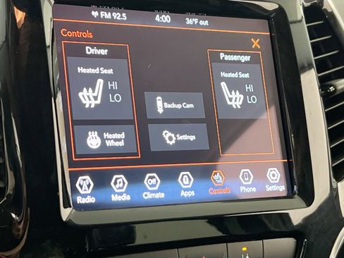 Used 2022 Jeep Cherokee Limited image 19