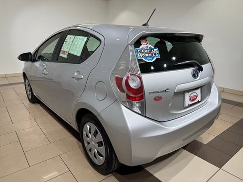 Used 2013 Toyota Prius C Two image 3