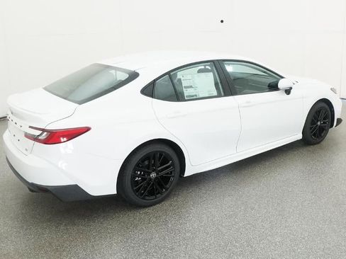 New 2026 Toyota Camry SE FWD image 9