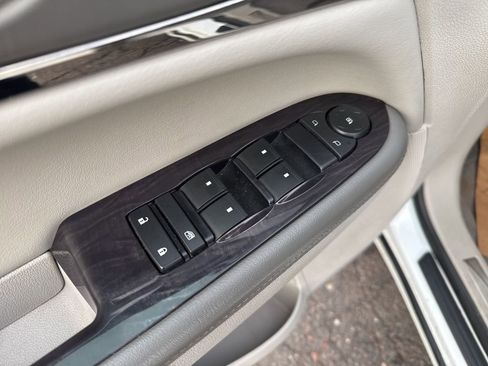 Used 2017 Buick Enclave Leather image 18