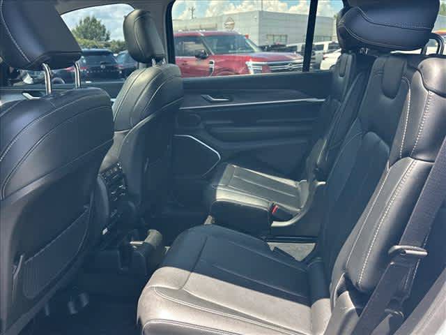 Used 2021 Jeep Grand Cherokee L Limited AWD/4WD image 13