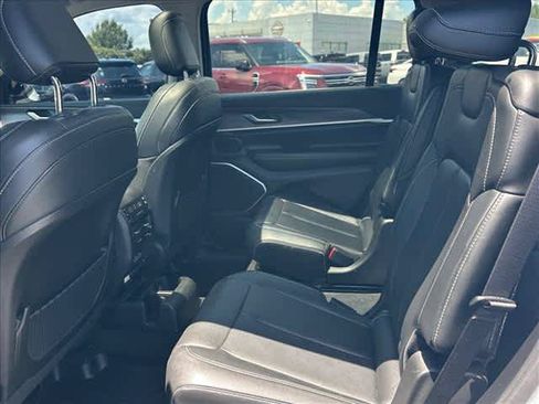 Used 2021 Jeep Grand Cherokee L Limited AWD/4WD image 13