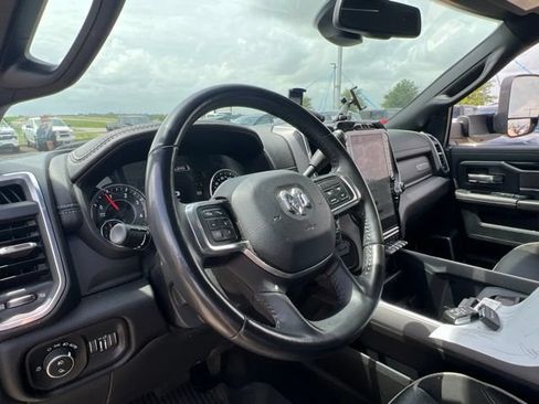 Used 2022 RAM 2500 Laramie w/ Night Edition AWD/4WD image 7