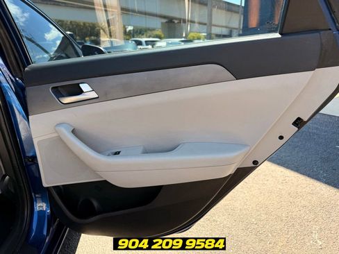Used 2017 Hyundai Sonata SE FWD image 28