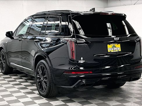 Used 2024 Cadillac XT6 Sport w/ LPO, Onyx Lite Package AWD/4WD image 3